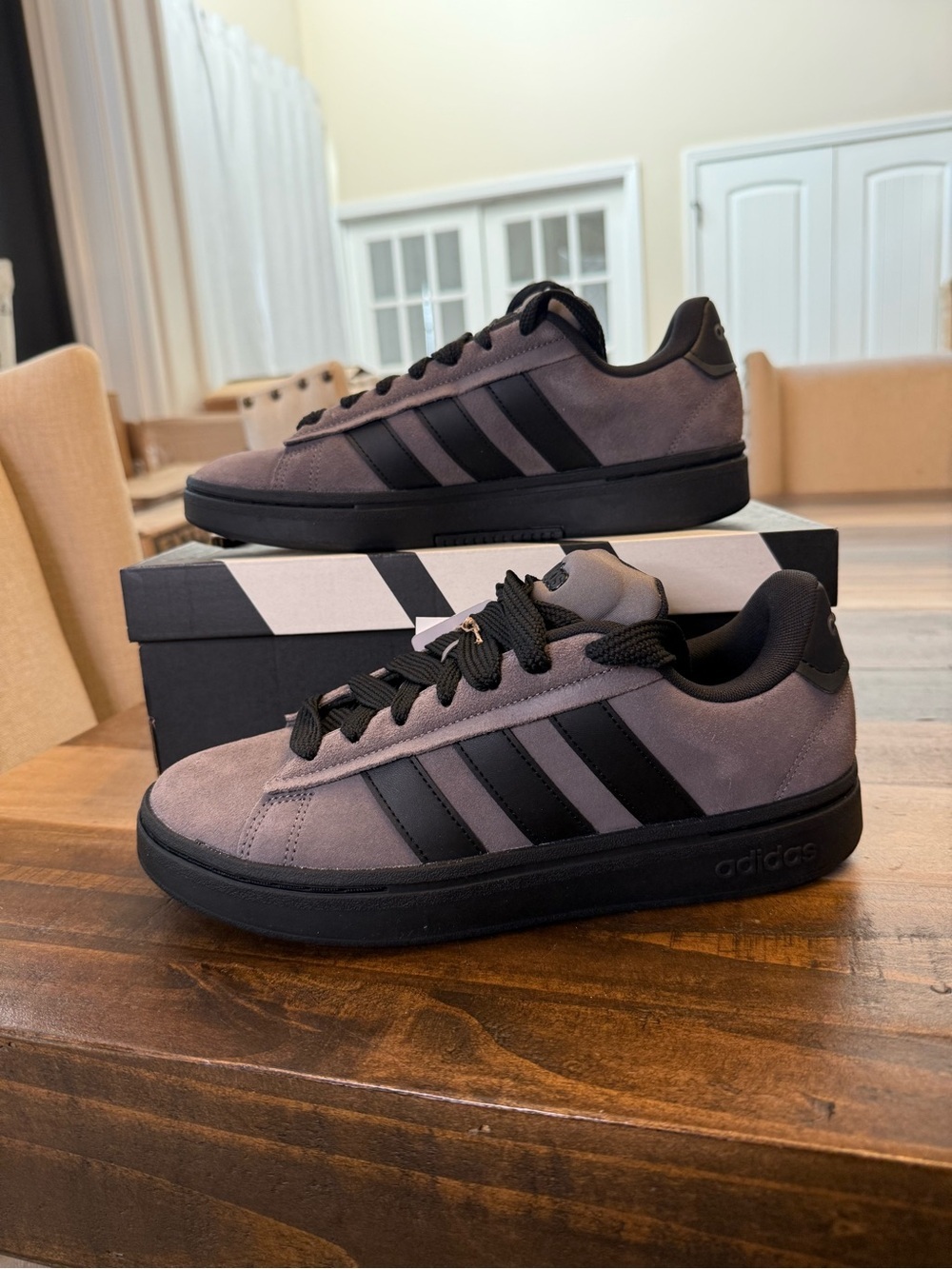 adidas Grand Court Alpha 00s Men's Gray and Black Suede Sneakers, Sz 9